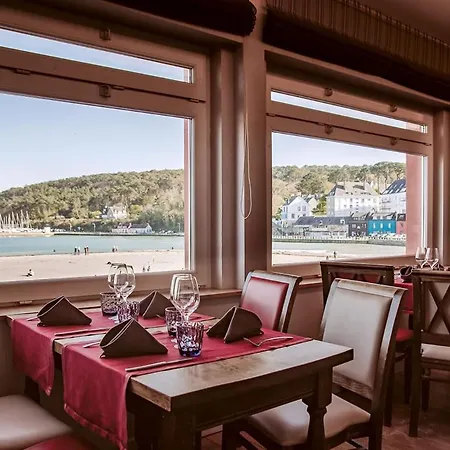 & Restaurant De La كروزون
