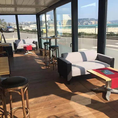 & Restaurant De La 2*