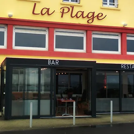 & Restaurant De La فندق كروزون