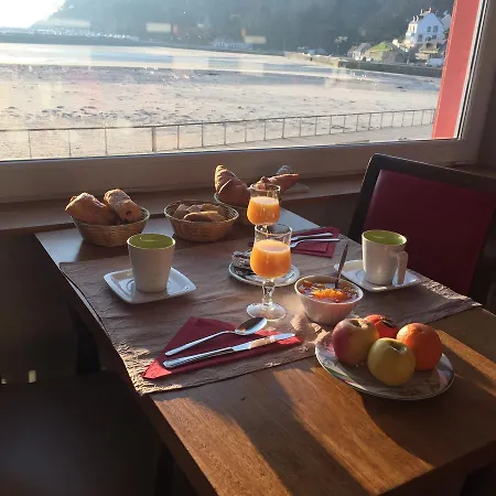 & Restaurant De La كروزون